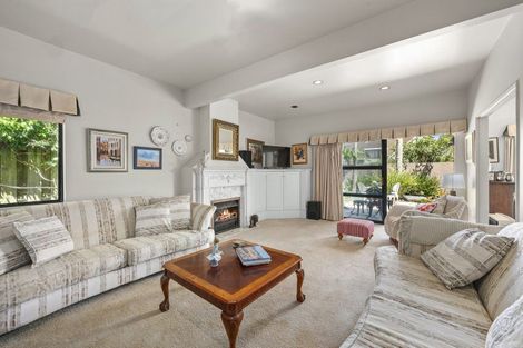 Photo of property in 1/43 Milford Road, Milford, Auckland, 0620