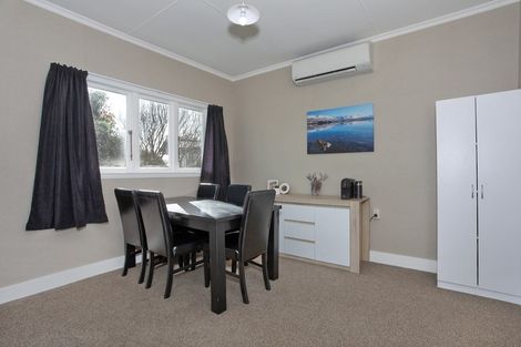 Photo of property in 1 Frood Street, Bulls, 4818