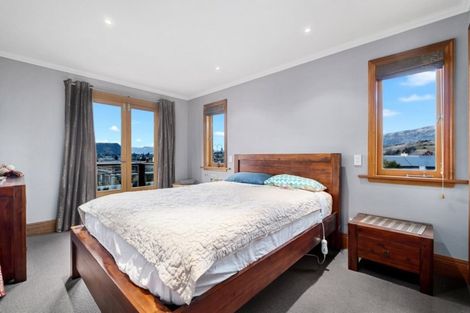 Photo of property in 32 Old Station Avenue, Wanaka, 9305