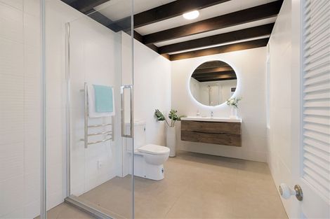 Photo of property in 103 Waimumu Road, Massey, Auckland, 0614