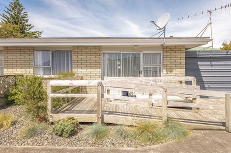 Photo of property in 2/234 Heads Road, Gonville, Whanganui, 4501
