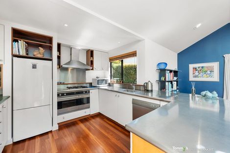 Photo of property in 9a Wadestown Road, Wadestown, Wellington, 6012