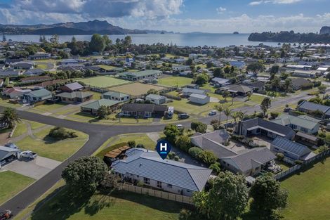Photo of property in 19 Springbok Avenue, Whitianga, 3510
