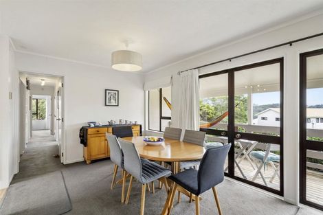 Photo of property in 3 Emery Grove, Bayview, Auckland, 0629