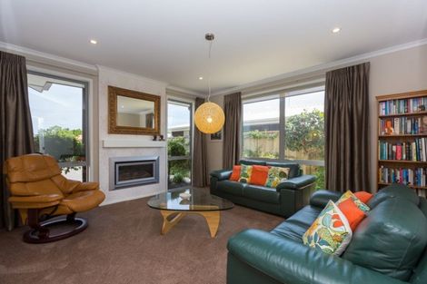 Photo of property in 7a Royal Heights, Glen Avon, New Plymouth, 4312