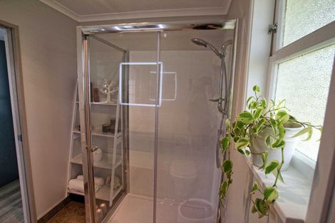 Photo of property in 1/3 Flaxdale Street, Birkdale, Auckland, 0626