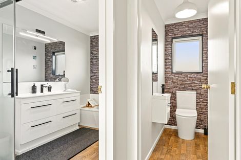 Photo of property in 11 Oaklands Drive, Cambridge, 3434