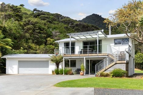 Photo of property in 142a Thames Coast Sh25 Road, Whakatete Bay, Thames, 3575