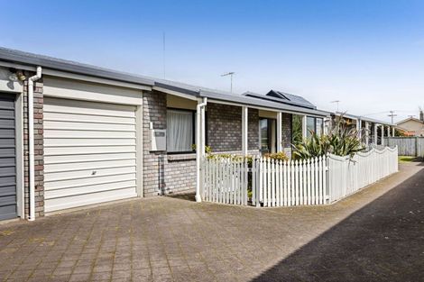 Photo of property in 26 Richmond Street, Fitzroy, New Plymouth, 4312