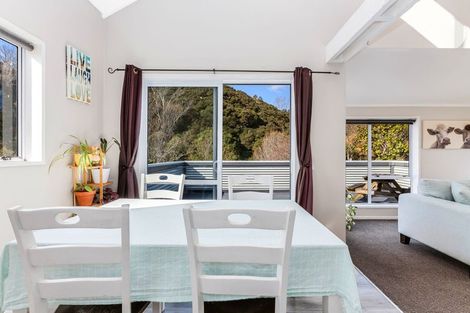 Photo of property in 25 The Companionway, Whitby, Porirua, 5024
