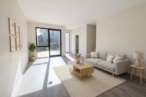 Photo of property in 47 Cambridge Terrace, Papatoetoe, Auckland, 2025