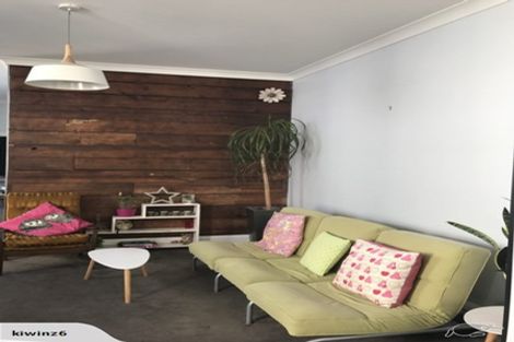 Photo of property in 7 Royal Street, Berhampore, Wellington, 6023