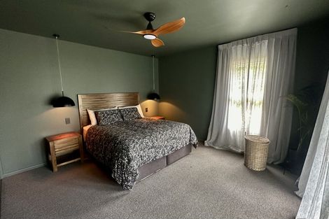 Photo of property in 137 Main North Road, Woodend, 7610