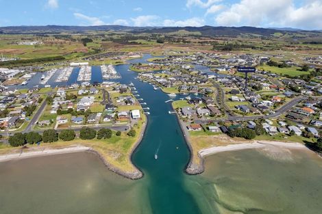 Photo of property in 18 Mariners Haven, One Tree Point, 0118