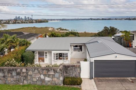 Photo of property in 2/14 Pine Ridge Terrace, Hauraki, Auckland, 0622
