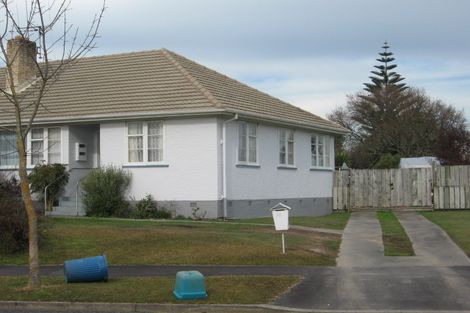 Photo of property in 16 Sare Crescent, Fairfield, Hamilton, 3214