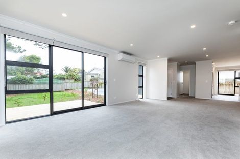 Photo of property in 6 Henui Street, Strandon, New Plymouth, 4312