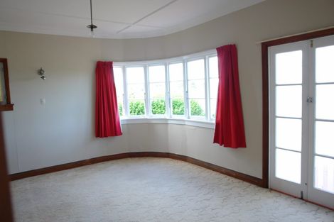 Photo of property in 32 Leicester Street, Patea, 4520