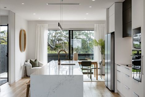 Photo of property in 9 Golden Fall Road, Hobsonville, 0616