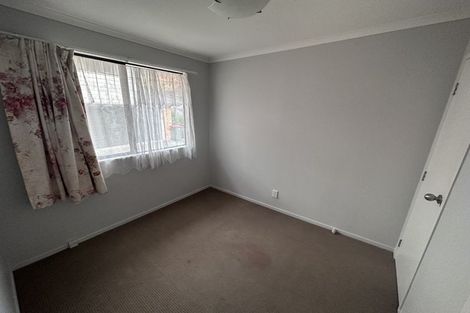 Photo of property in 150 Aviemore Drive, Highland Park, Auckland, 2010