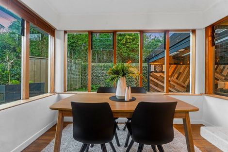 Photo of property in 16 Forrest Hill Road, Forrest Hill, Auckland, 0620