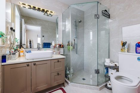 Photo of property in 32 Carrickdawson Drive, Flat Bush, Auckland, 2019