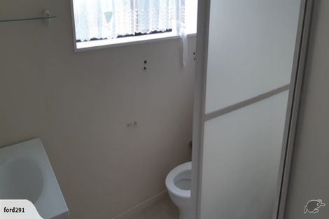 Photo of property in 4229 Great North Road, Glendene, Auckland, 0602