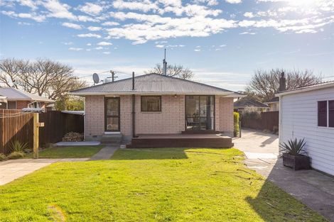 Photo of property in 6 Blossomdale Place, Bishopdale, Christchurch, 8053