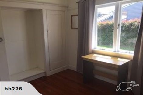 Photo of property in 39 Queen Street, Northcote Point, Auckland, 0627