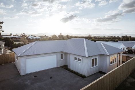 Photo of property in 11c Western Avenue, Omokoroa, 3114