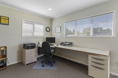 Photo of property in 26 Judkins Crescent, Cockle Bay, Auckland, 2014