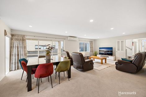 Photo of property in 24 Ravello Rise, Flat Bush, Auckland, 2019