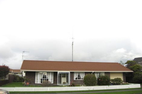 Photo of property in 33 Tiverton Crescent, Whalers Gate, New Plymouth, 4310