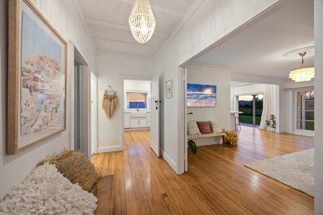 Photo of property in 161 Monument Road, Clevedon, 2582