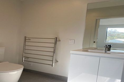 Photo of property in 30b Collins Avenue, Tawa, Wellington, 5028