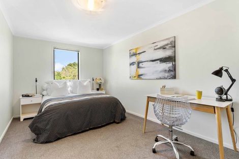Photo of property in 16 Barnea Circle, Glen Eden, Auckland, 0602
