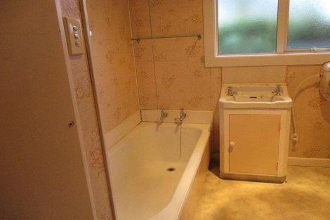 Photo of property in 32 Railway Esplanade, East Gore, Gore, 9710