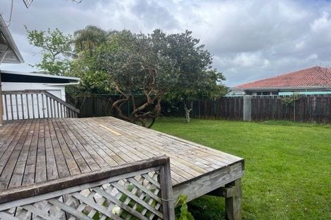 Photo of property in 4 Cromdale Avenue, Highland Park, Auckland, 2010