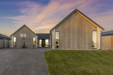 Photo of property in 69 Te Hurunui Drive, Pegasus, 7612