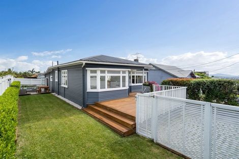 Photo of property in 1/223 Onewa Road, Birkenhead, Auckland, 0626