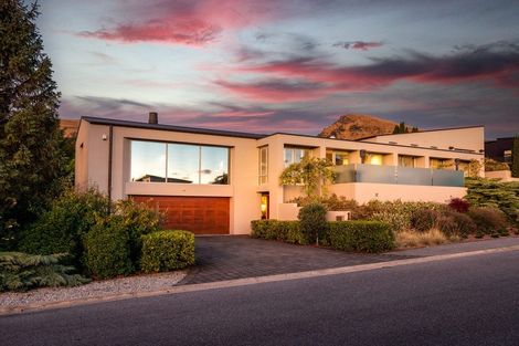 Photo of property in 1 Advance Terrace, Arrowtown, 9302