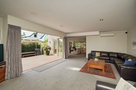 Photo of property in 135 Deans Avenue, Riccarton, Christchurch, 8011