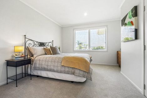 Photo of property in 1/33 Exmouth Road, Northcote, Auckland, 0627