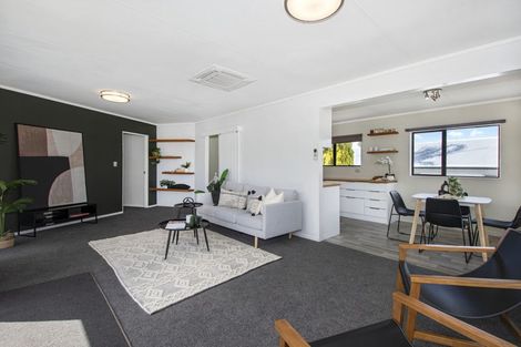 Photo of property in 56 Raumati Crescent, Onerahi, Whangarei, 0110