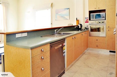 Photo of property in 5/37 Majoribanks Street, Mount Victoria, Wellington, 6011