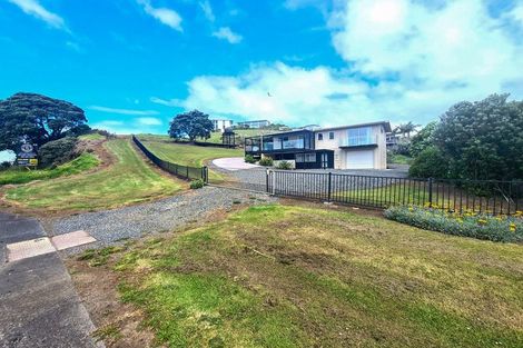 Photo of property in 4 Stratford Drive, Cable Bay, 0420