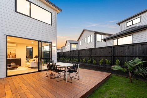 Photo of property in 7 Picnic Point Road, Hobsonville, Auckland, 0616