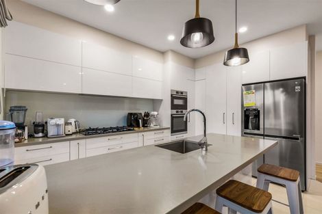 Photo of property in 3 Stow Place, Henderson, Auckland, 0612