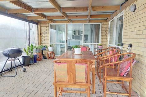 Photo of property in 2/8 Bowscale Place, Northpark, Auckland, 2013