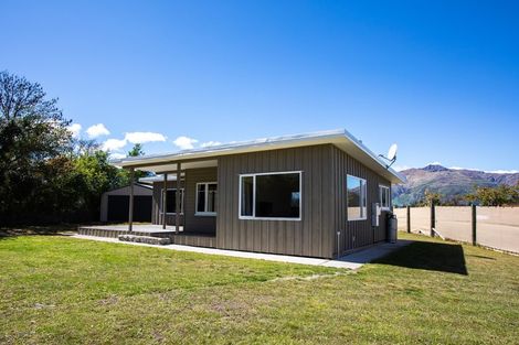 Photo of property in 23 Bell Street, Lake Hawea, Wanaka, 9382